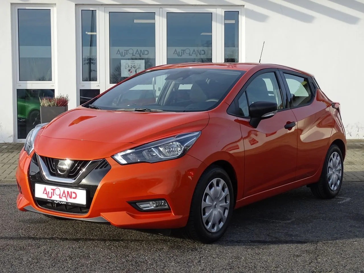 Nissan Micra 0.9 IG-T Visia Plus...  Image 1