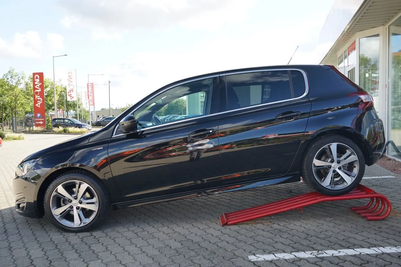 Peugeot 308 1.2 PureTech GT-Line...  Image 5