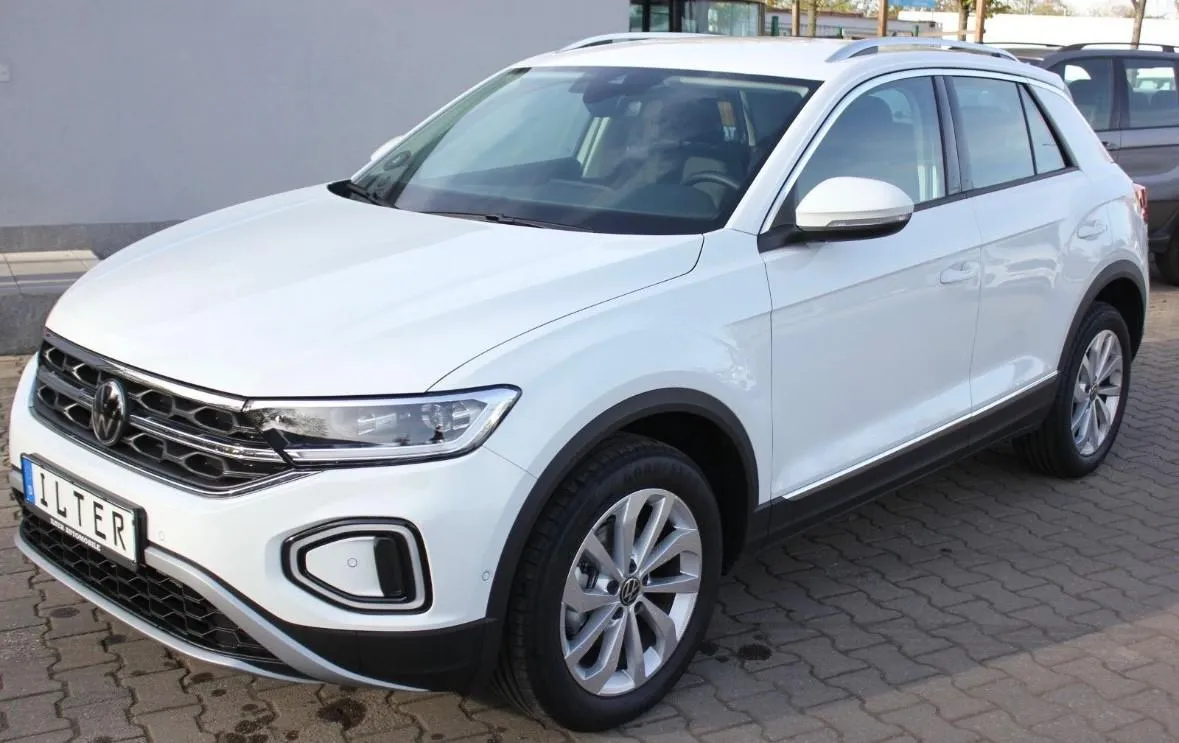 VOLKSWAGEN T-Roc 1.5 TSI ACT DSG Style Image 1